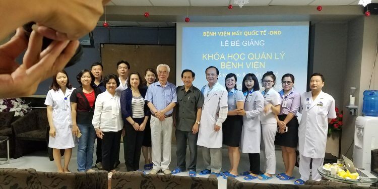Bệnh viện Mắt Quốc tế DND hoàn thành xuất sắc Khóa học “Quản lý Bệnh viện”